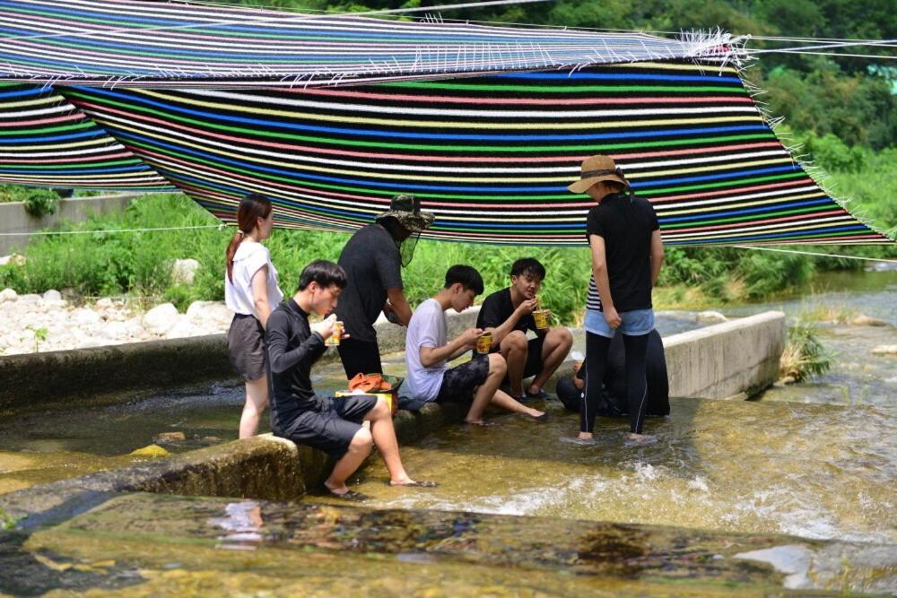 Hwacheon Tomato Pension Bagian luar foto